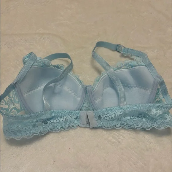 - Lace underwire bra - Picture 2 of 3